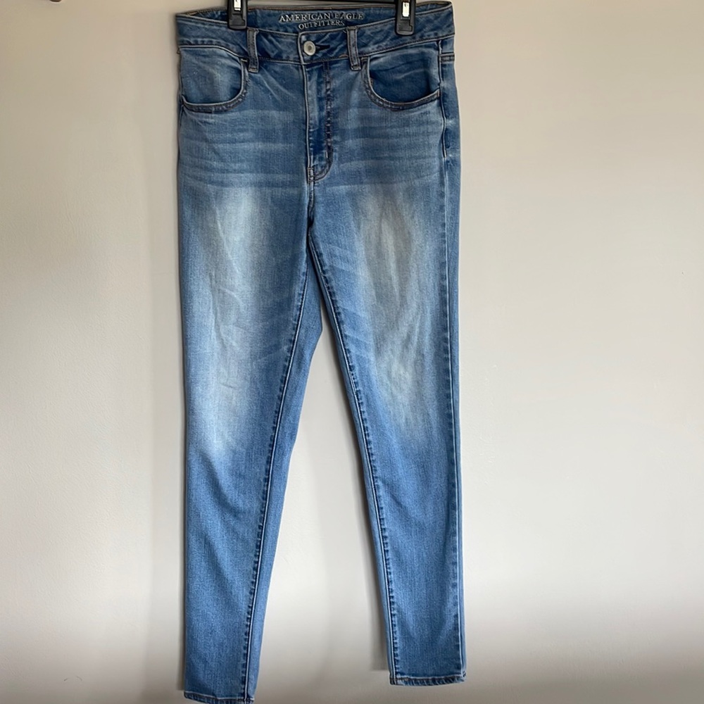 American Eagle Skinny Jeans (size 8 long)